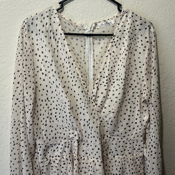 White and grey polka dot romper XL - Picture 1 of 4